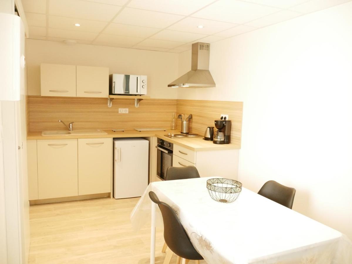 Appartement Avec Chambre - Entree Spa Incluse Bourbon-Lancy Exterior foto